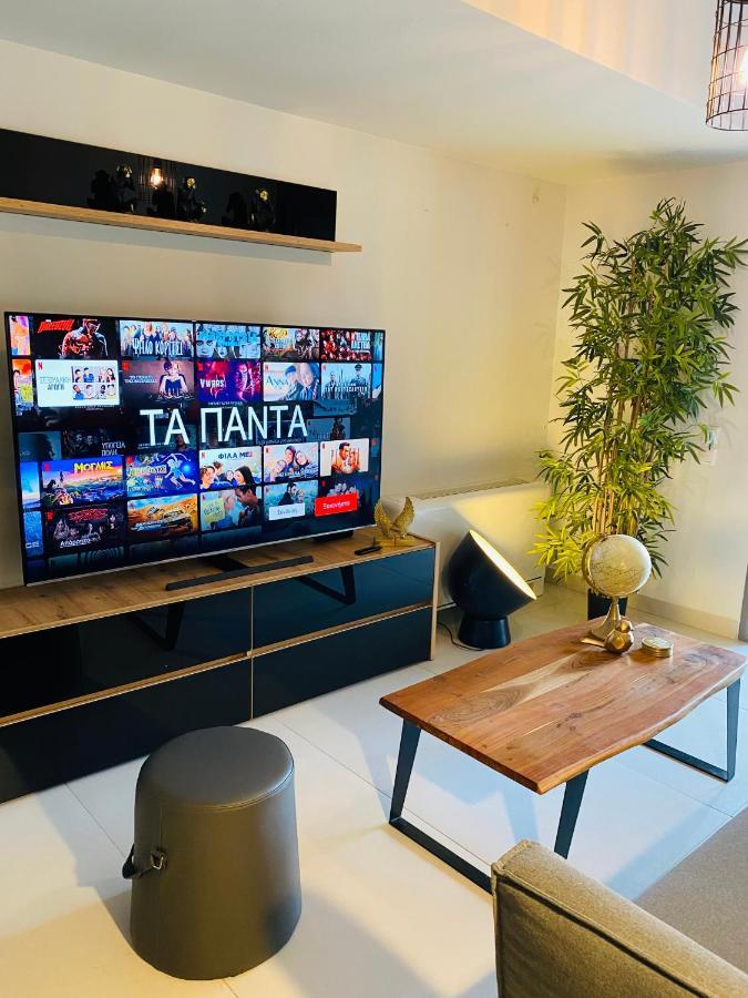 New 2Bd Aprt With Shared Rooftop Pool E2 Афины Экстерьер фото