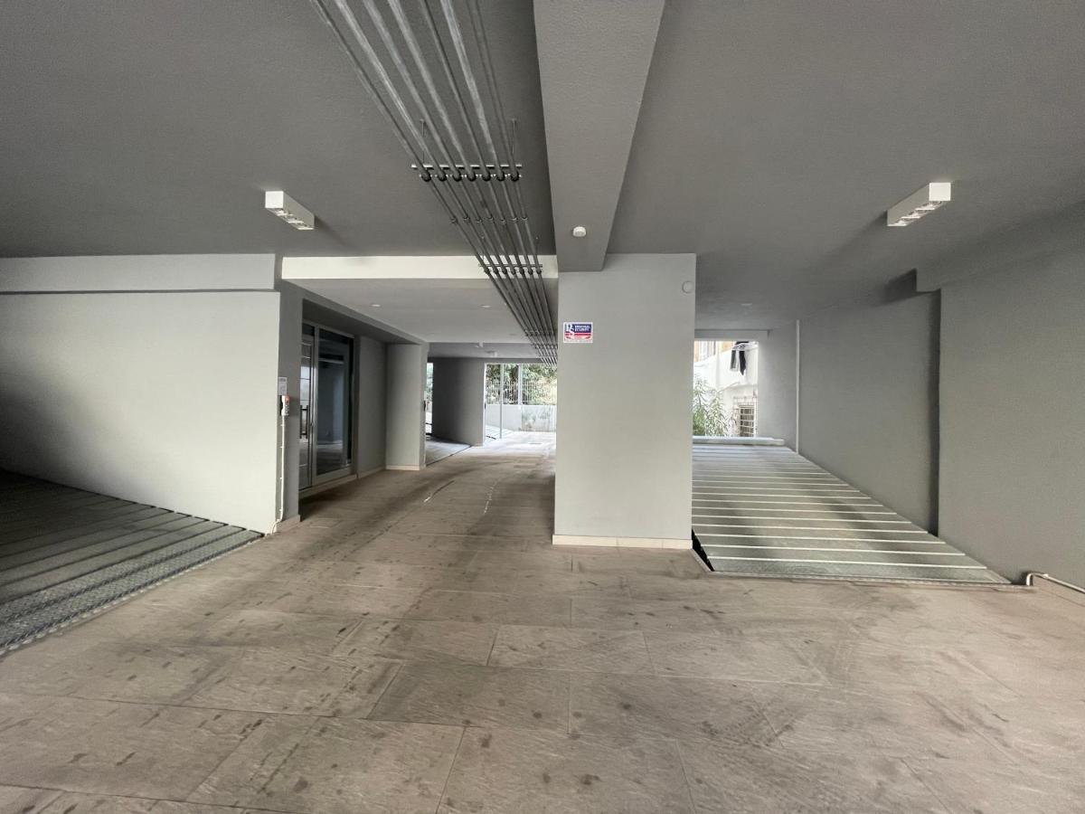 New 2Bd Aprt With Shared Rooftop Pool E2 Афины Экстерьер фото